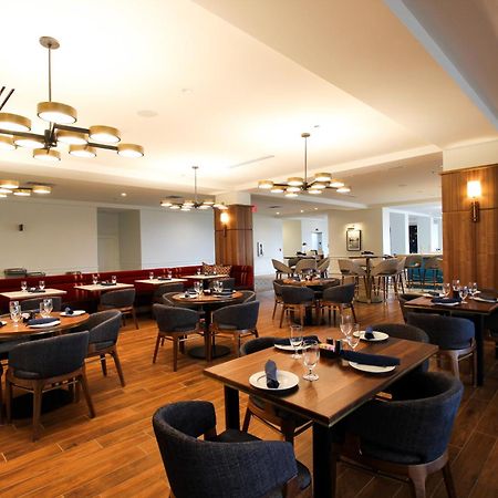 Doubletree By Hilton Clarksville Riverview Eksteriør billede