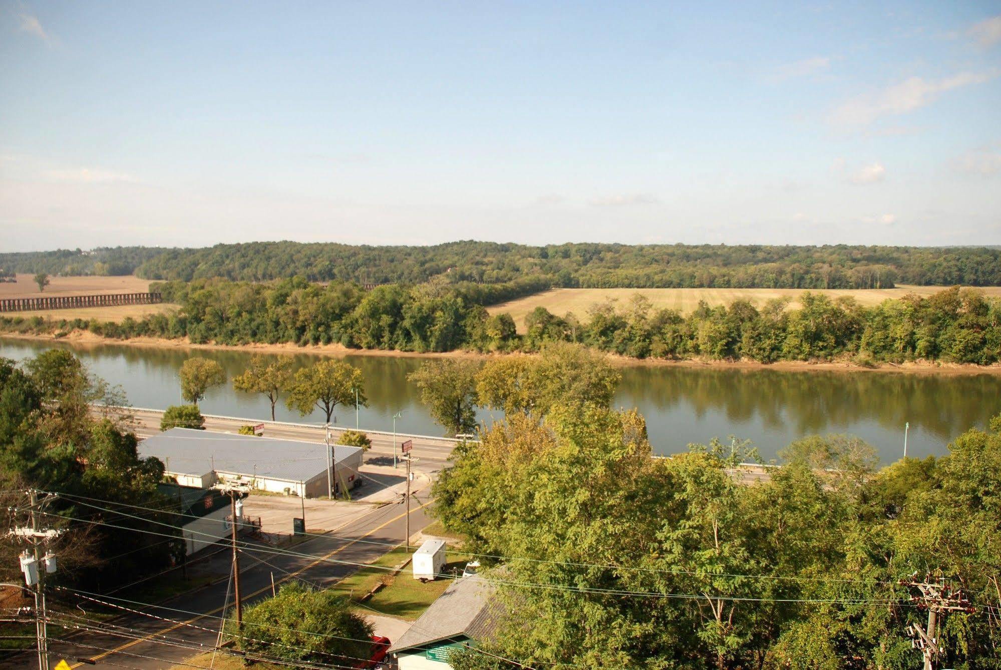 Doubletree By Hilton Clarksville Riverview Eksteriør billede