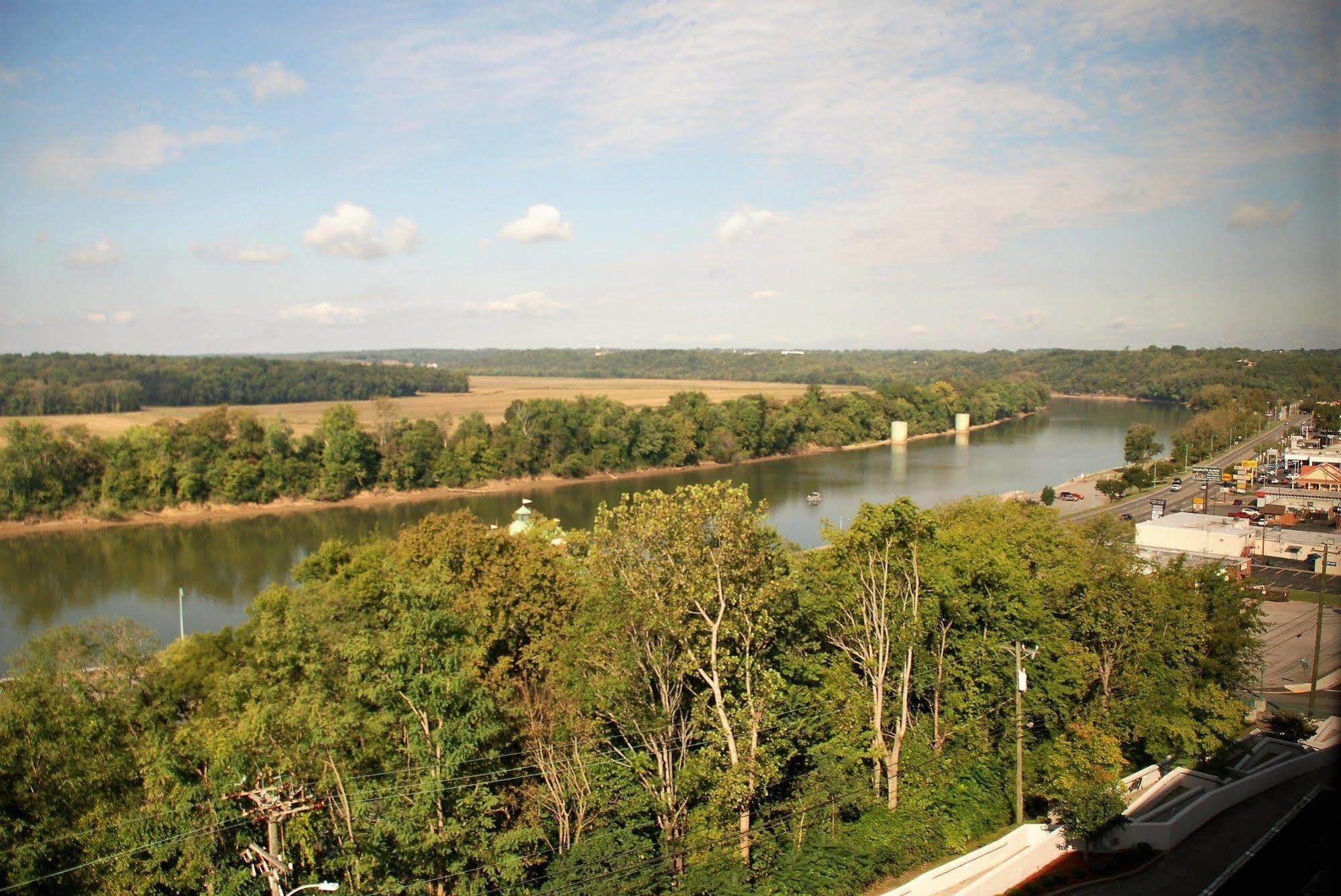 Doubletree By Hilton Clarksville Riverview Eksteriør billede