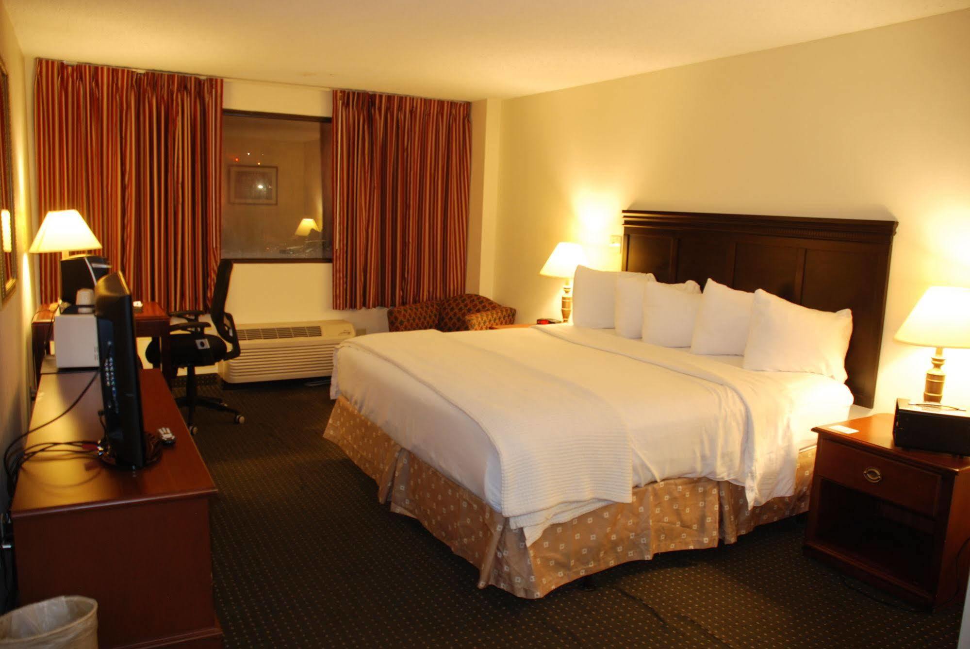 Doubletree By Hilton Clarksville Riverview Eksteriør billede