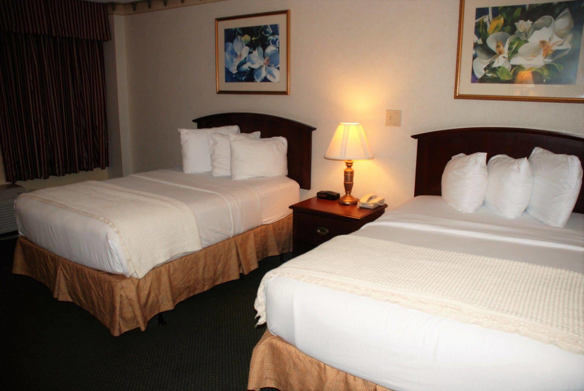 Doubletree By Hilton Clarksville Riverview Eksteriør billede