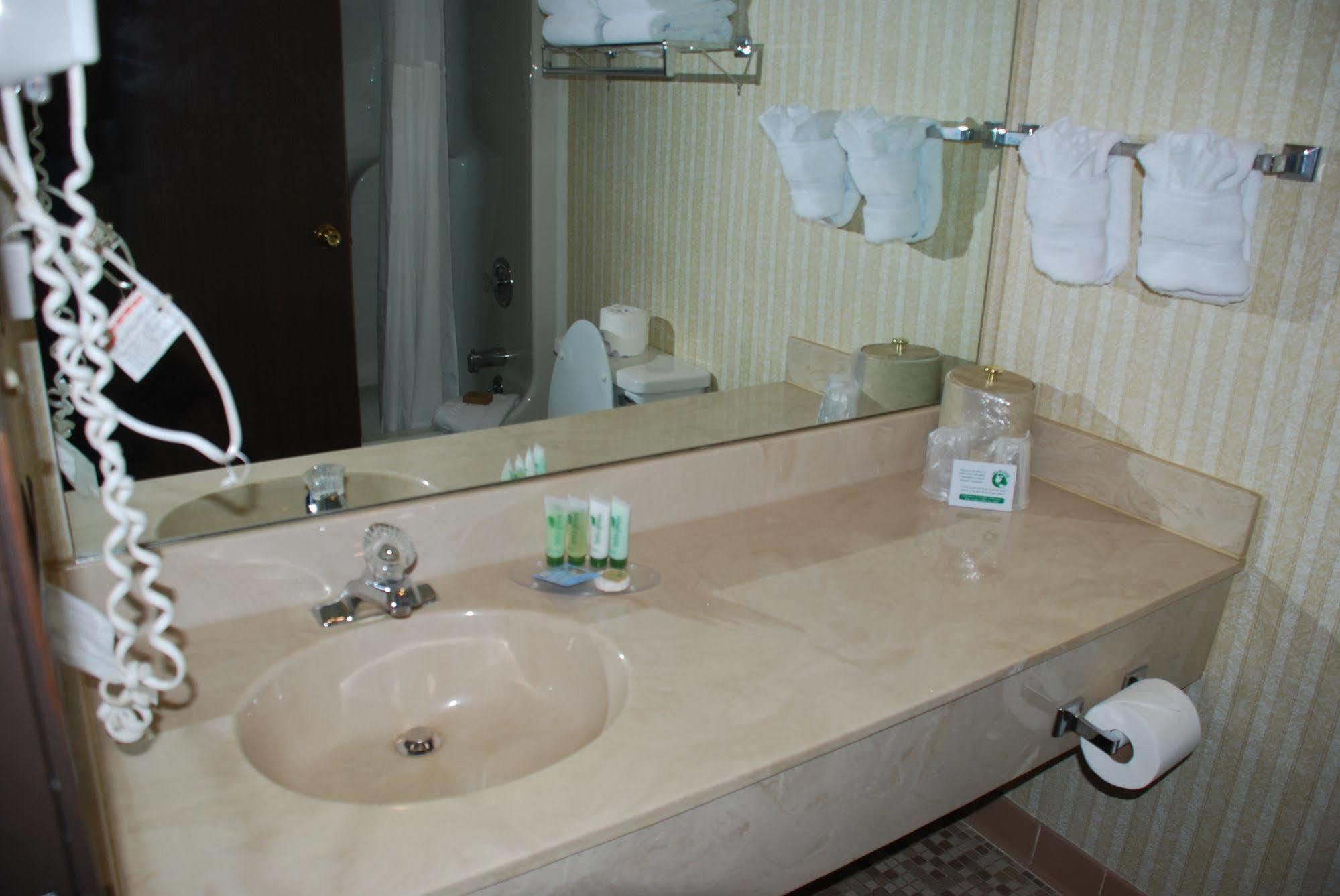 Doubletree By Hilton Clarksville Riverview Eksteriør billede